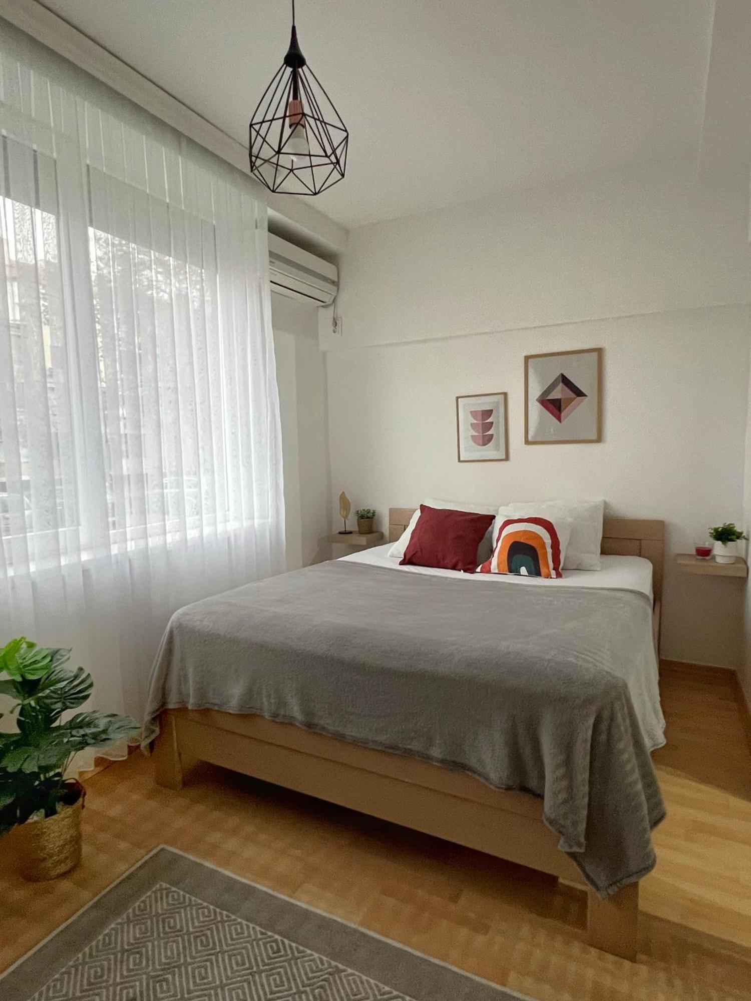 Charming 2 Bedroom Apartment Скопье Экстерьер фото